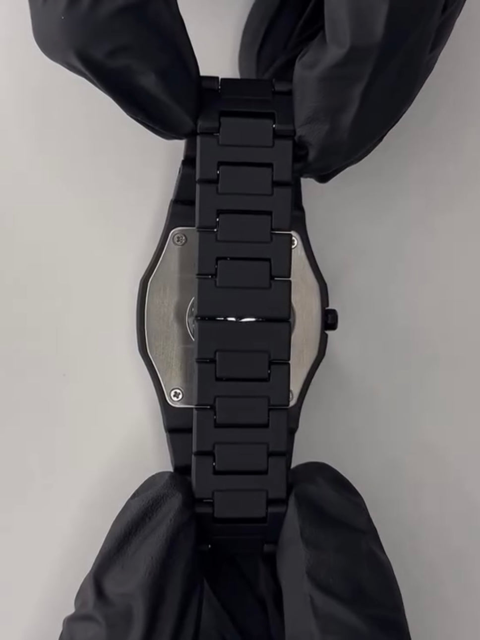 🖤 Black Minimalist Analog Aura Watch